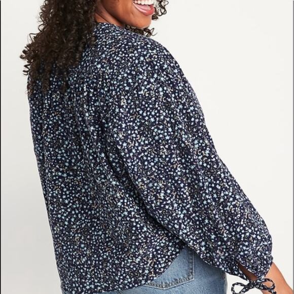 Old Navy Oversized Ditzy Floral Corduroy Tie Sleeve - Picture 5 of 13